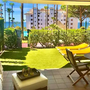 Mi Capricho, Beachfront, Grownfloor, Private Garden & Terrace Sitio de Calahonda